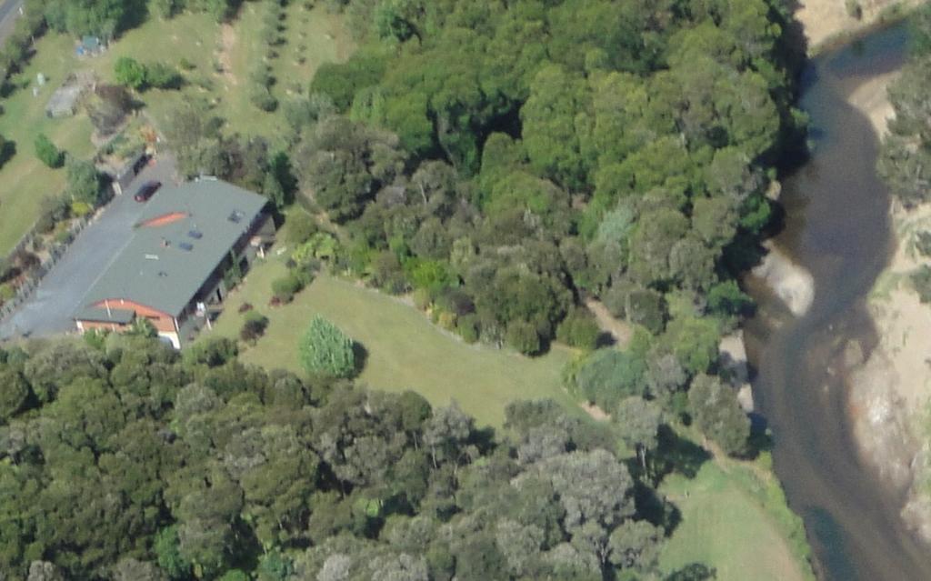 פאיהייה Morepork Riverside Lodge מראה חיצוני תמונה