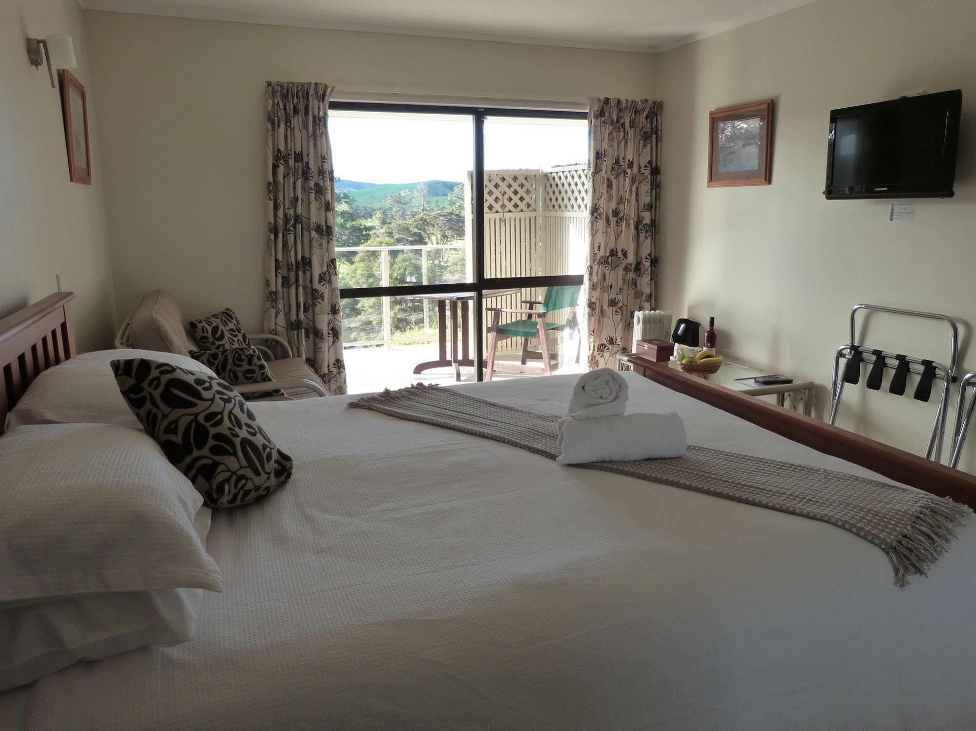 פאיהייה Morepork Riverside Lodge מראה חיצוני תמונה