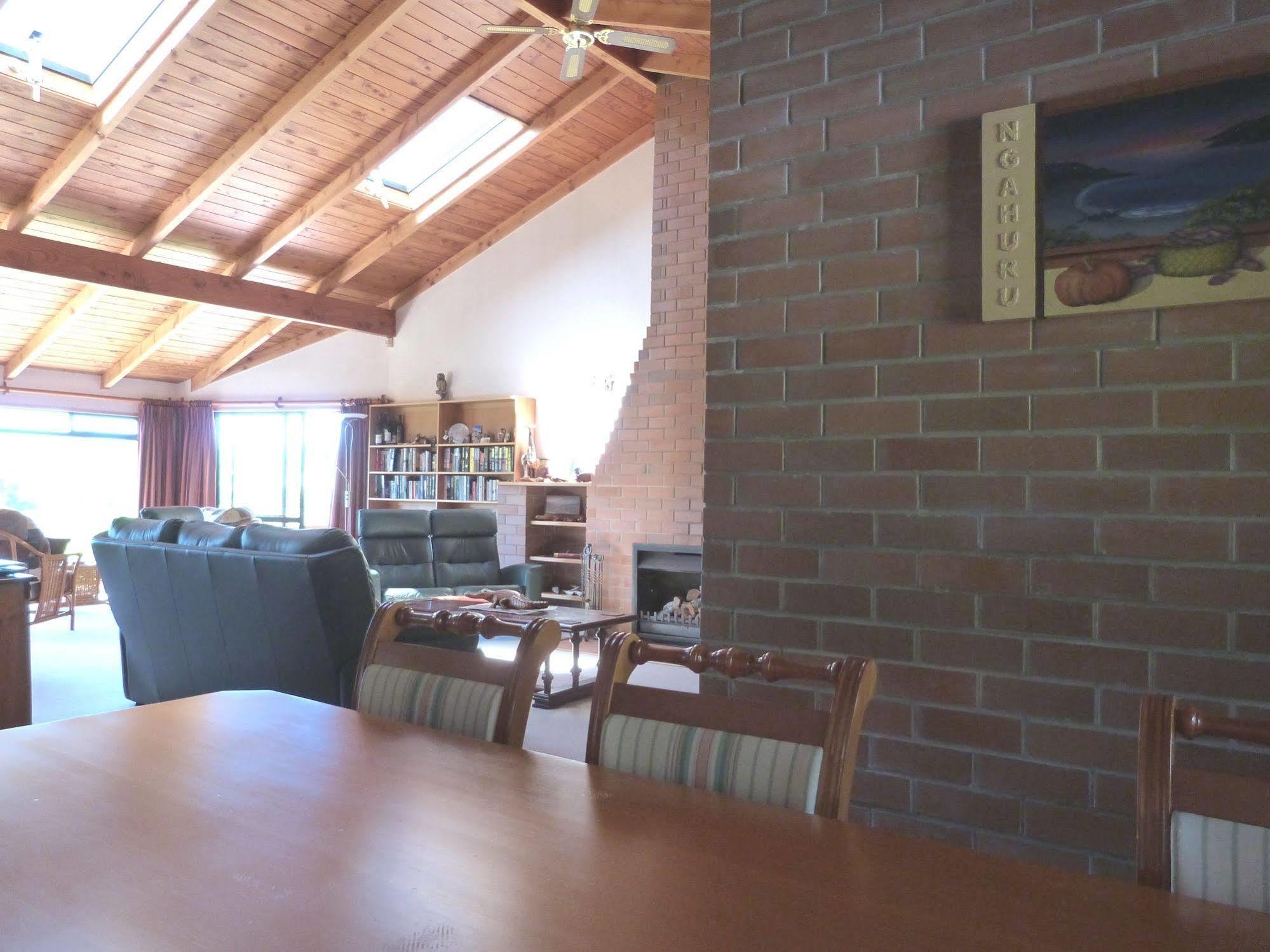 פאיהייה Morepork Riverside Lodge מראה חיצוני תמונה
